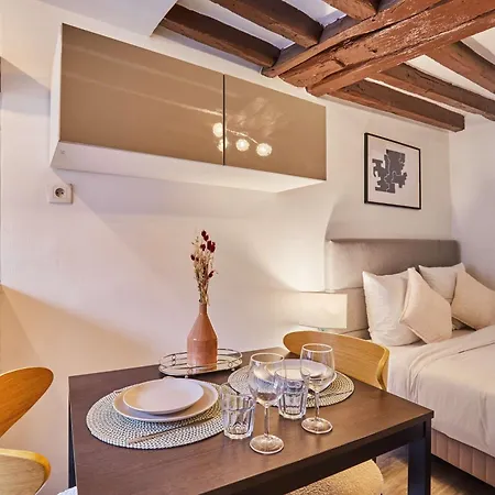 Apartment Elegant Center Of Paris