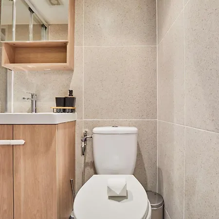 Elegant Center Of Apartment